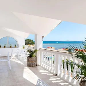 3* Guest house Apartments And Rooms Jakic